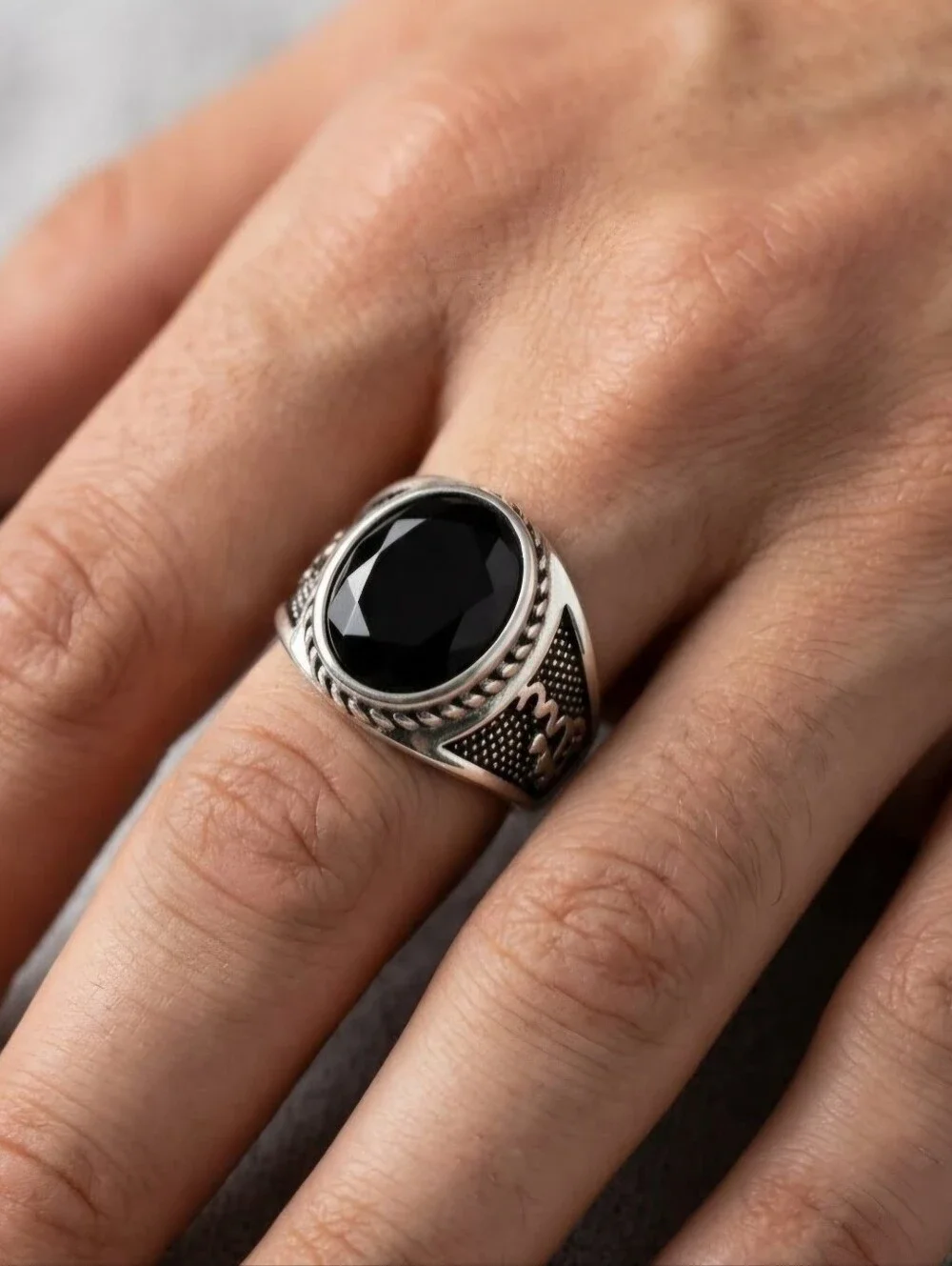 BLACK OBSIDIAN  BEZEL SET  MENS SIZE 8 QUALITY TITANIUM SILVER RING